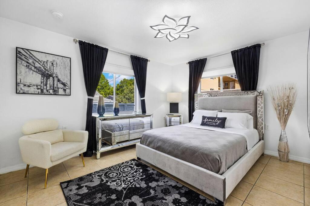 Beautiful Apartment In The Heart Of Miami Apt 8 ภายนอก รูปภาพ