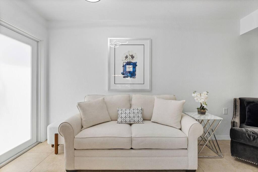 Beautiful Apartment In The Heart Of Miami Apt 8 ภายนอก รูปภาพ
