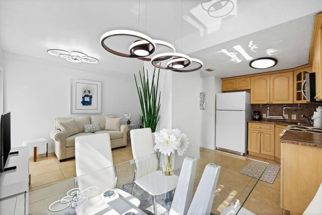 Beautiful Apartment In The Heart Of Miami Apt 8 ภายนอก รูปภาพ