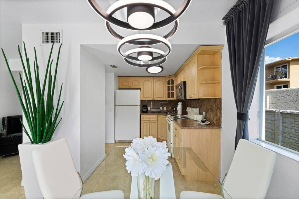 Beautiful Apartment In The Heart Of Miami Apt 8 ภายนอก รูปภาพ
