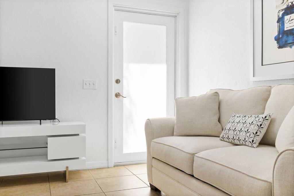 Beautiful Apartment In The Heart Of Miami Apt 8 ภายนอก รูปภาพ